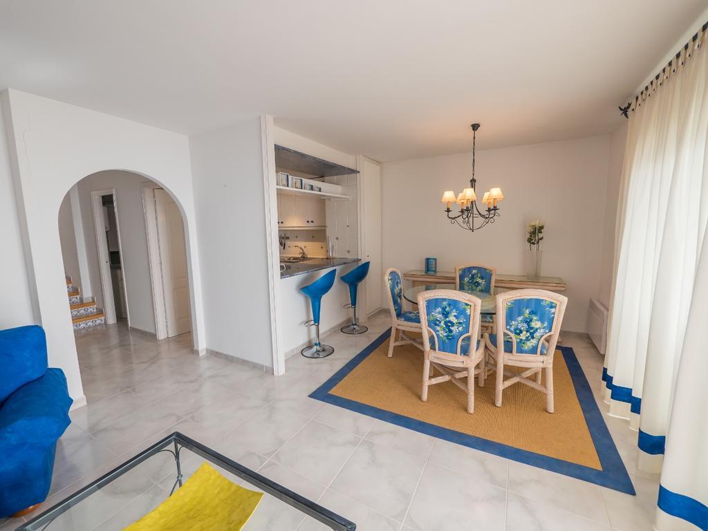 Agi Bella Panoramica Apartment Roses Exterior photo